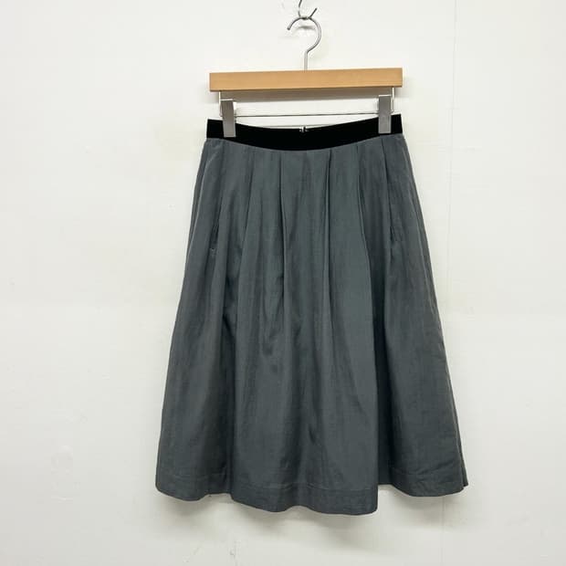 마가렛호웰 실크 플리츠 스커트