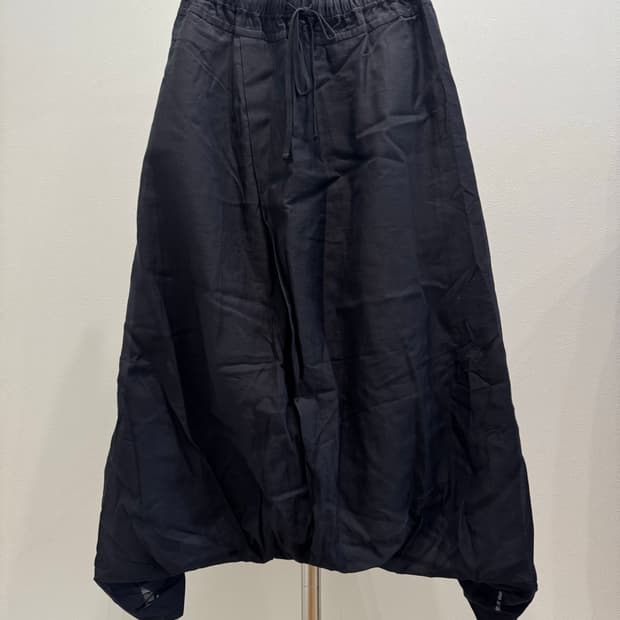 율리우스 24ss 트위스티드 사루엘 팬츠