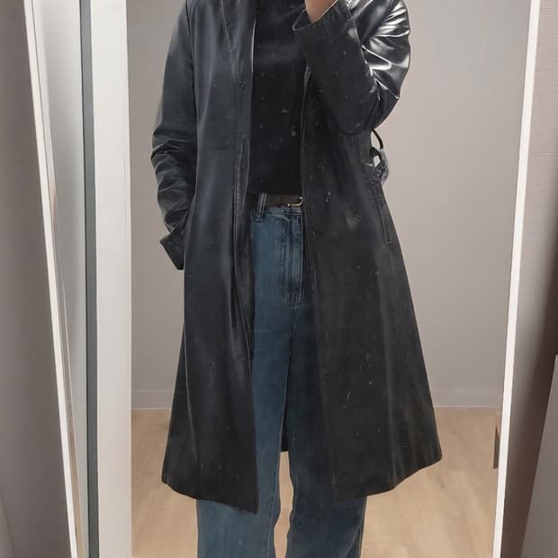 슬림핏 리얼 레더코트