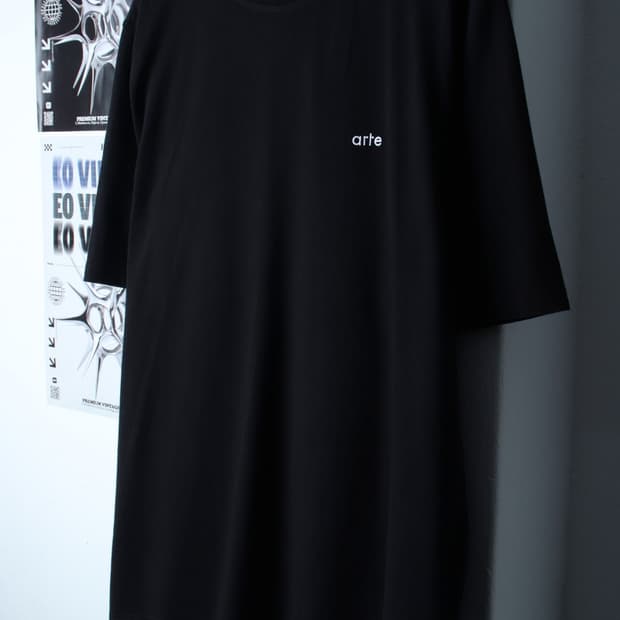 (XL-2XL) 아르떼 앤드워프 반팔 티셔츠 백프린팅 블랙-H31269