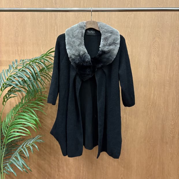 막스마라 A라인 7부 오픈형 니트 코트 그레이 퍼 카라 포켓 디테일 블랙