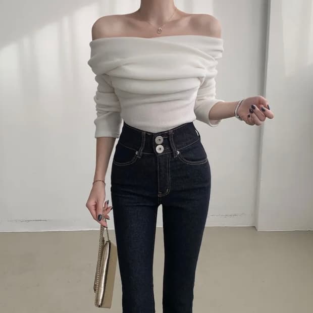 유메라 윈터 오프숄더 랩 셔링 슬림핏 긴팔 니트