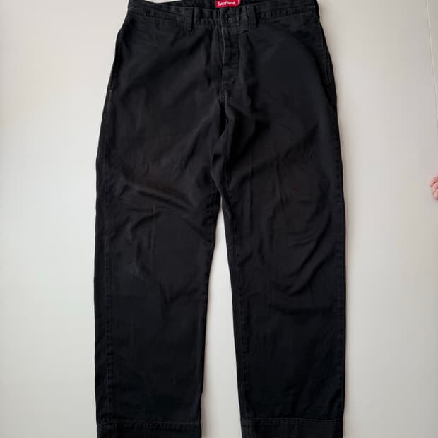 슈프림 아치로고 치노 팬츠 블랙