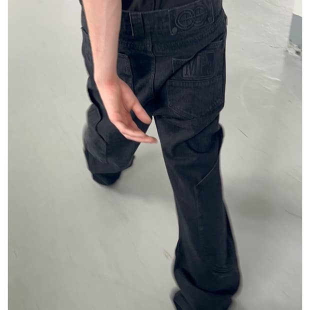 [M] 플라스틱 프로덕트 MPa calf pocket pants