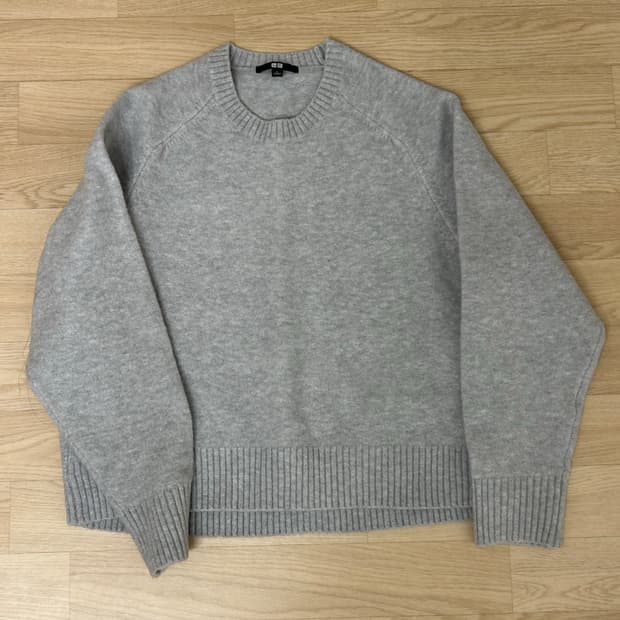 유니클로 수플레얀크루넥스웨터