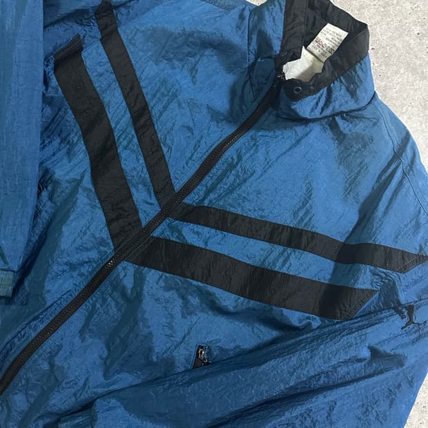 90s Puma 블루 블랙 쉐브론 윈드브레이커