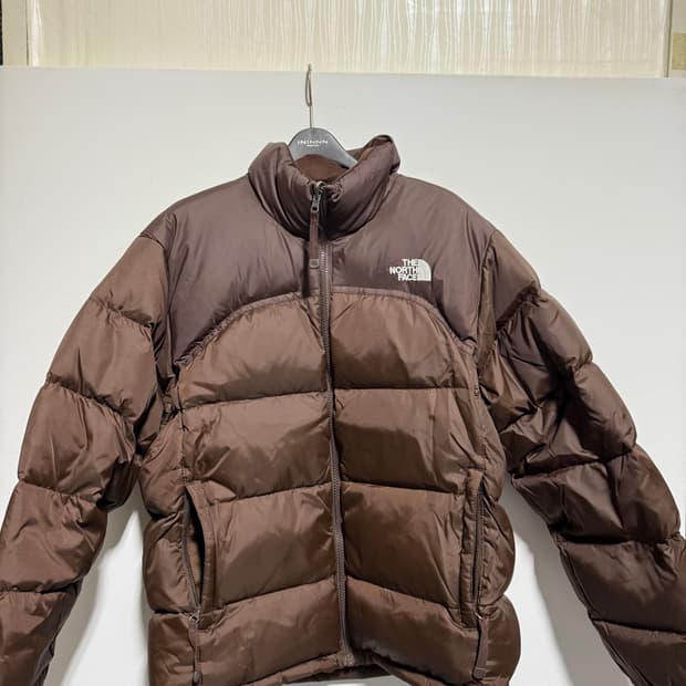 노스페이스 1996 눕시 켄달제너 패딩