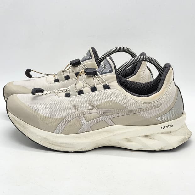  아식스 노바블라스트 스모크 그레이 (275) 