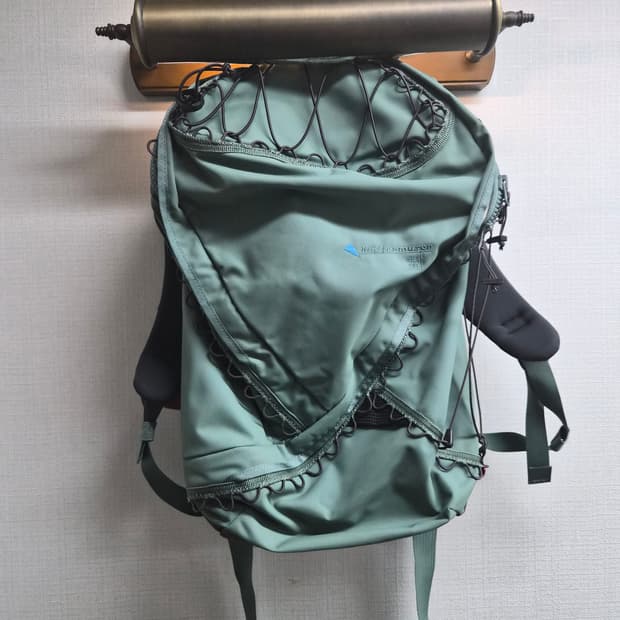 25L) 클라터뮤젠 GNA 25 그나 25리터 백팩 팝니다