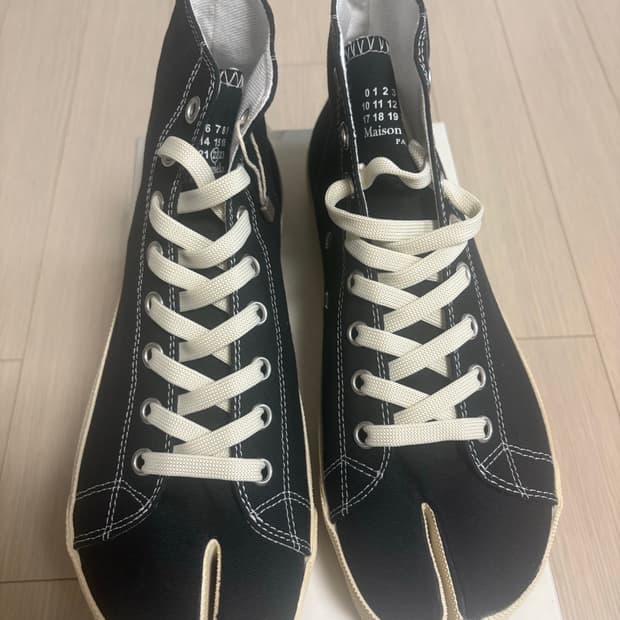 마르지엘라 타비 스니커즈 43 블랙