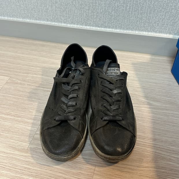 발렌시아가 스탠스미스 원아웃 42