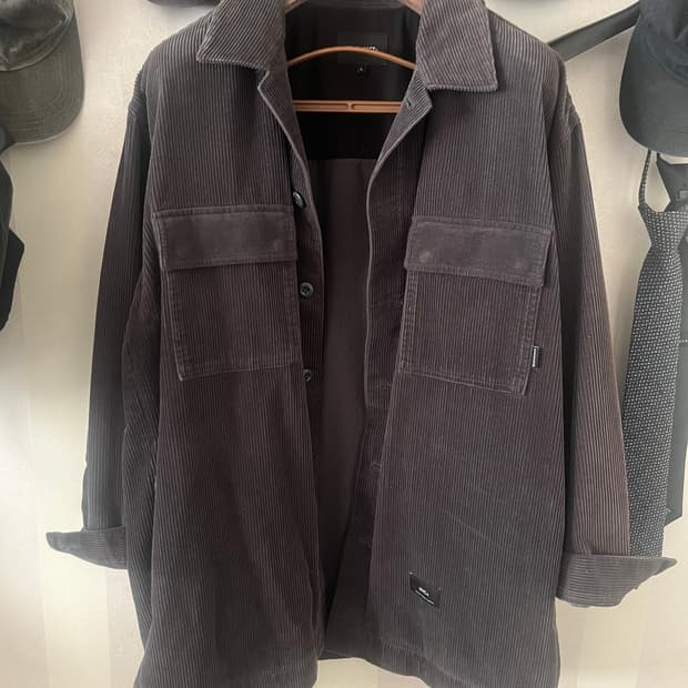 Overcast 코듀로이 셋업 판매합니다