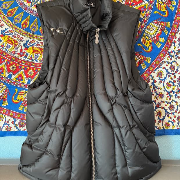 떠그클럽 조끼패딩