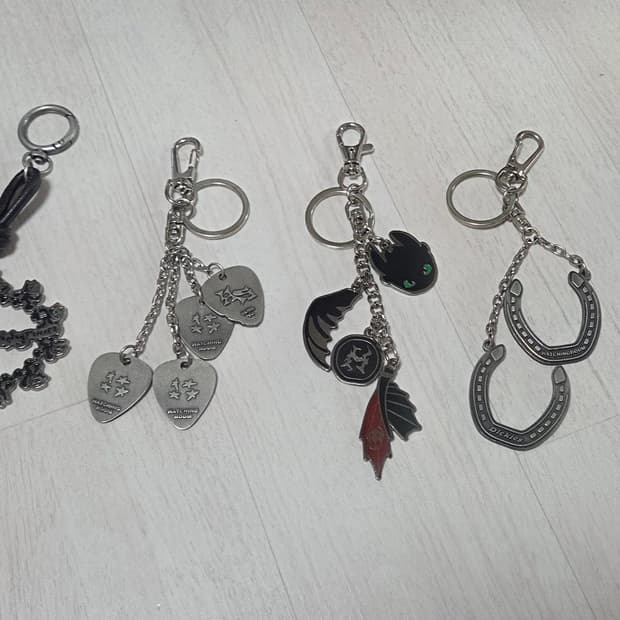 해칭룸, 999 키링 판매