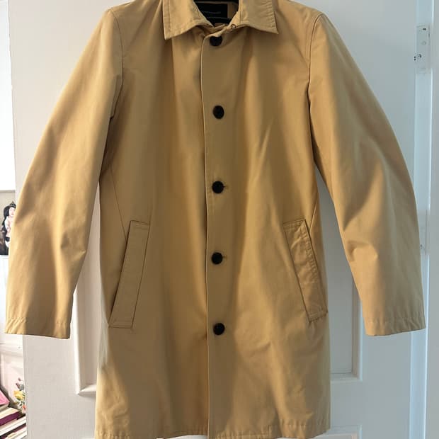 바나마 리퍼블릭 트렌치 코트