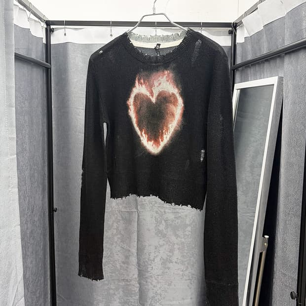 R13 플레이밍 하트 베이비 크루넥 니트