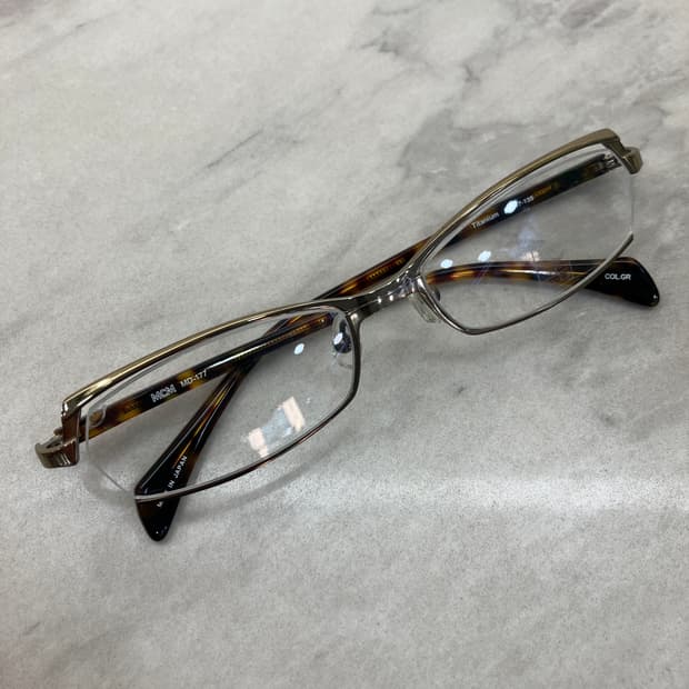 엠씨엠 MCM 엔틱 골드 레오파드 반무테 메탈 안경