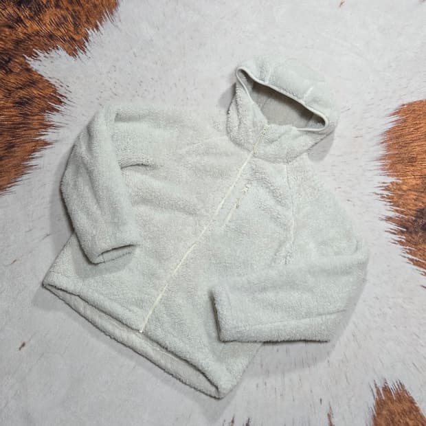 유니클로 화이트 후리스 후드집업