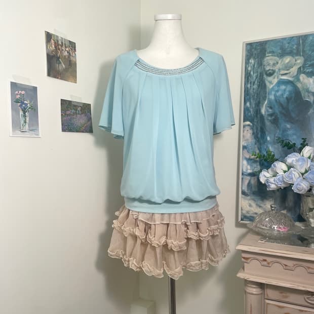 mint line point pleats chiffon blouse
