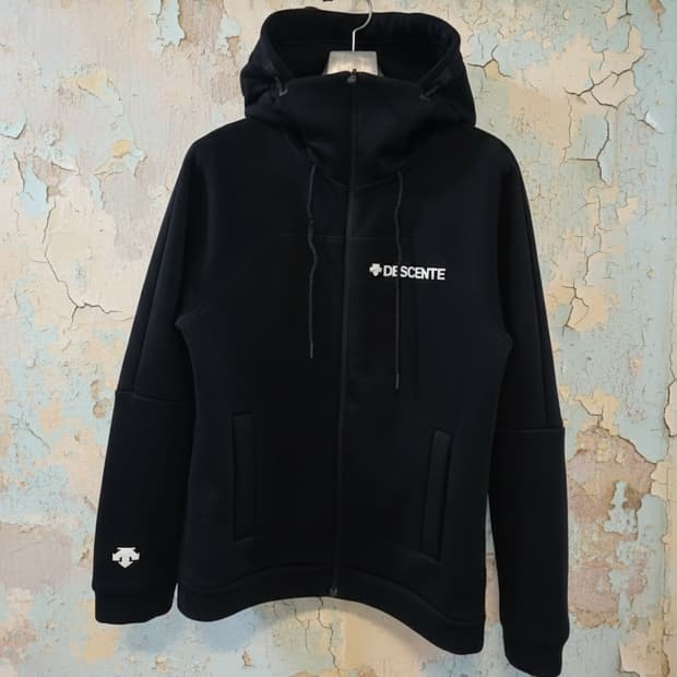 데상트 블랙 후드집업 M (95)