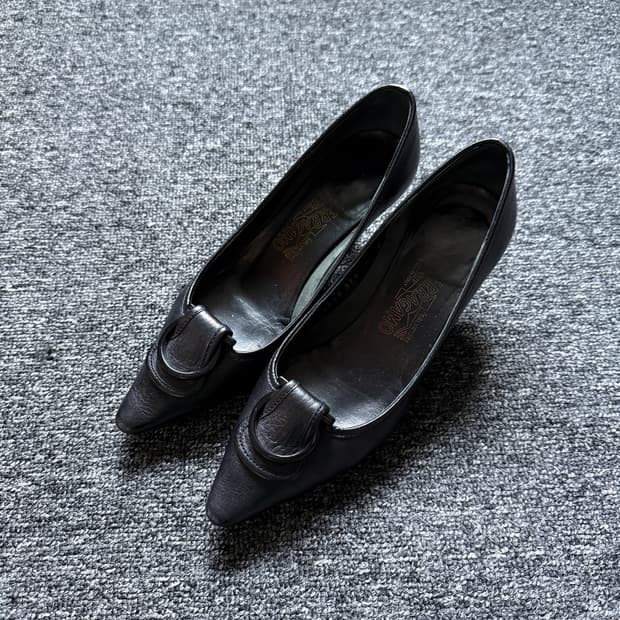 SALVATORE FERRAGAMO 펌프스 힐