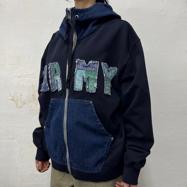 아비렉스(AVIREX) 다크네이비컬러 페이즐리 ARMY 스웨트 후드 집업
