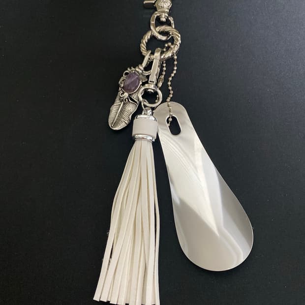 화이트 테슬  슈혼 키링