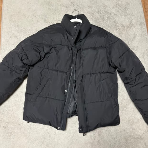 스파오 숏패딩 두개 묶음판매 블랙+흰색 셋트