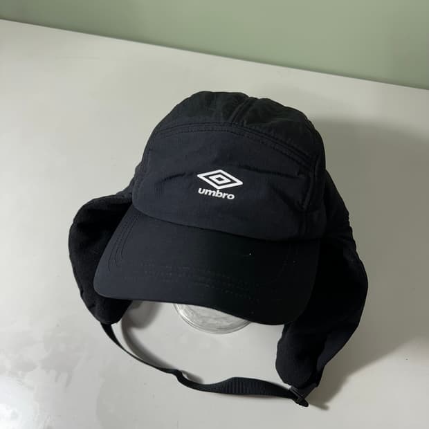 59CM 엄브로 블랙 이어플랩 트루퍼햇