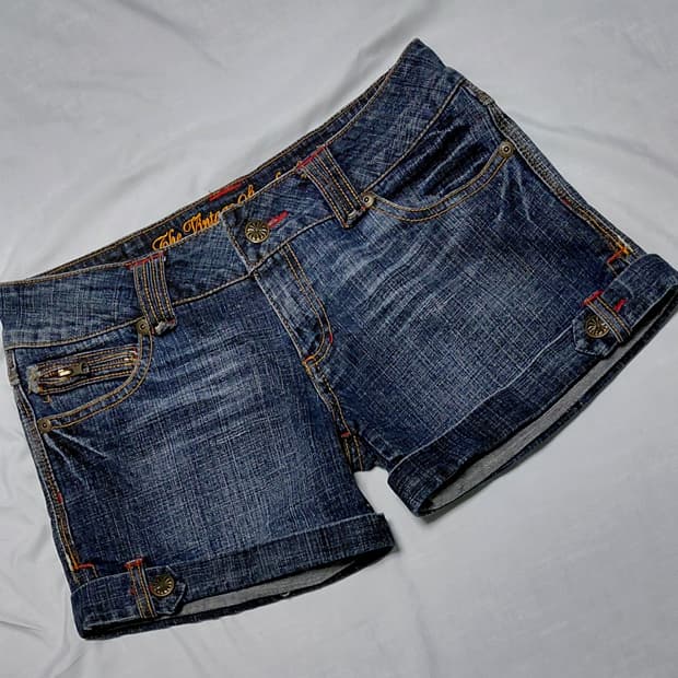 Jessy Logan 빈티지 자수 데님 숏팬츠 (27-28추천)