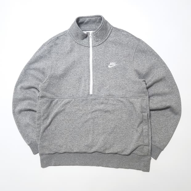 나이키 브러쉬드 백 기모 하프 집업 맨투맨 그레이