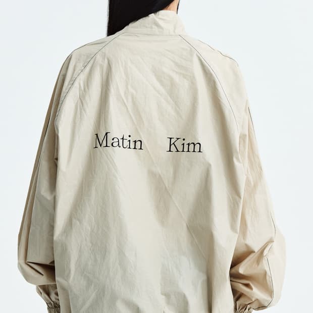 마뗑킴 로고 코팅 점퍼 베이지 