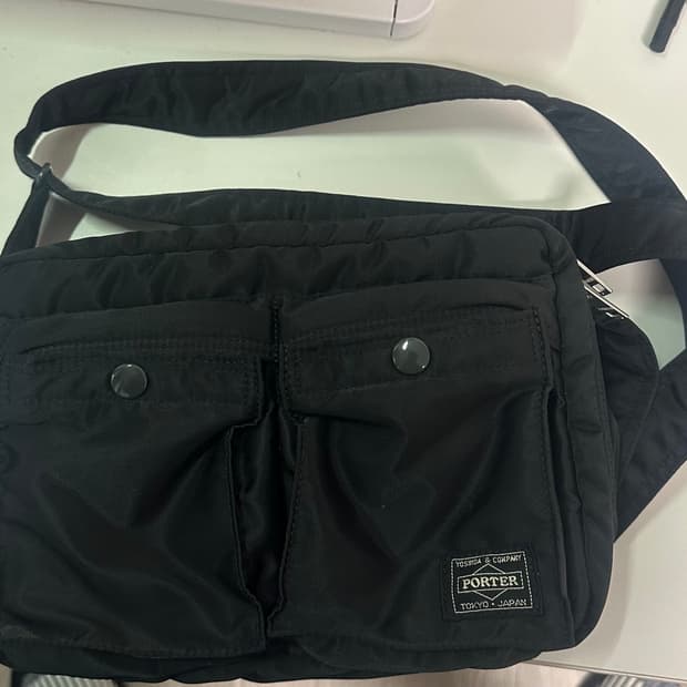 포터 탱커 숄더백 스몰 블랙