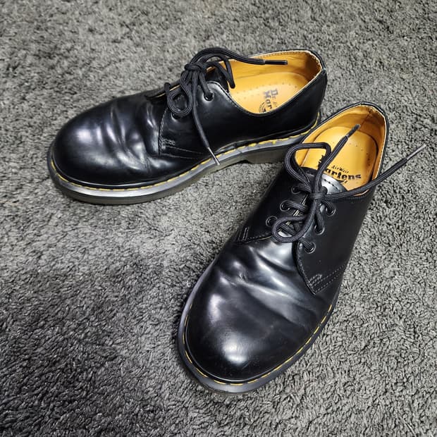 닥터마틴 1461 3홀 블랙