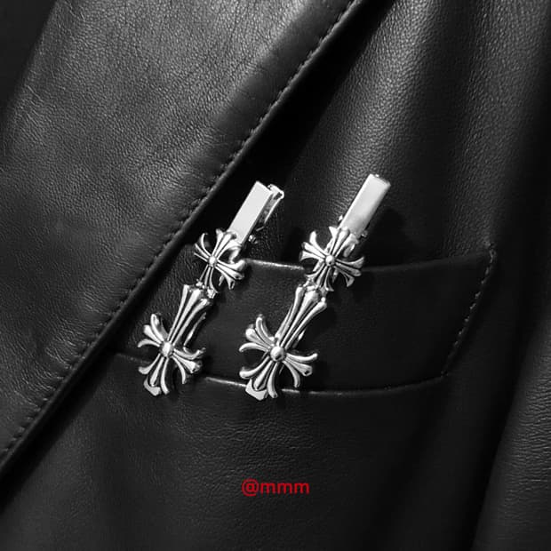 (Unisex) 크로스 장식 브로치