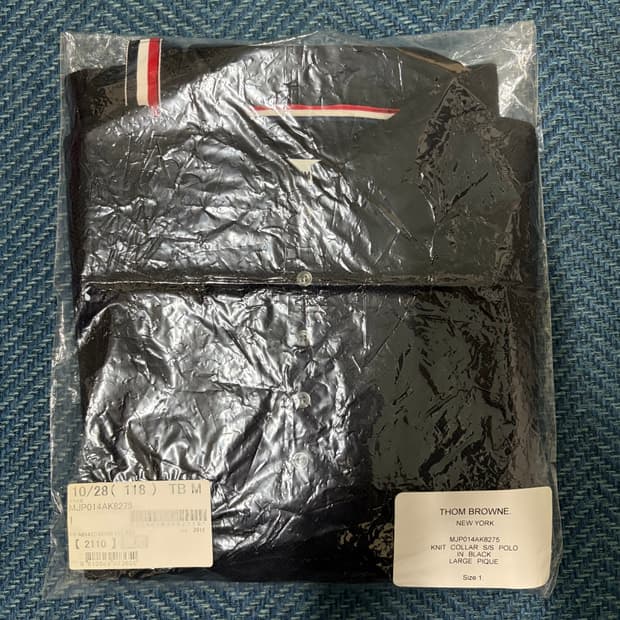 톰브라운 히든삼선 니트 카라 반팔 PK 티셔츠 블랙 1사이즈 (미세하자)