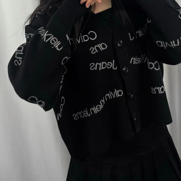 캘빈 클라인 블랙 크롭 가디건