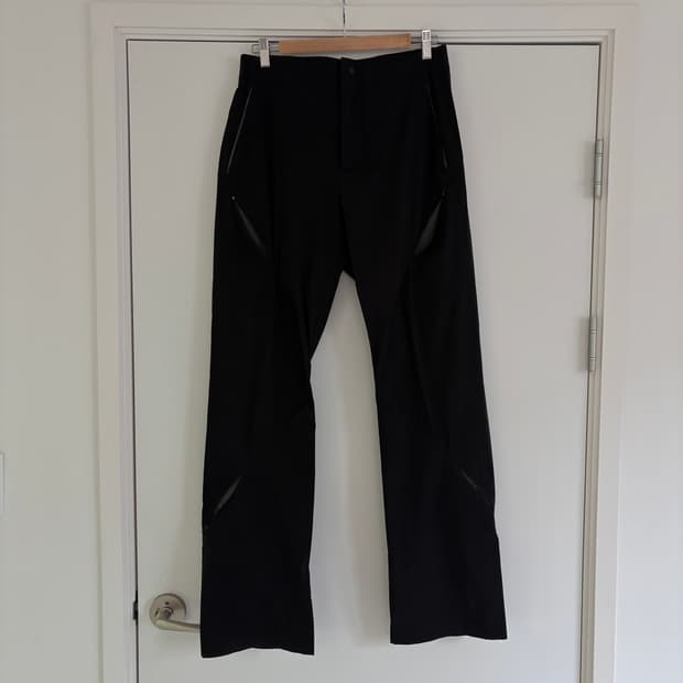 5.1 테크니컬 팬츠