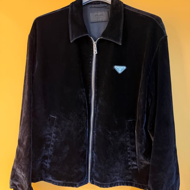 프라다 벨벳 자켓 XL 팝니다