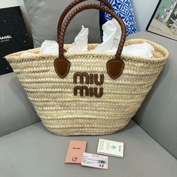 새상품급 미우미우 바스켓 팔메토 토트백 