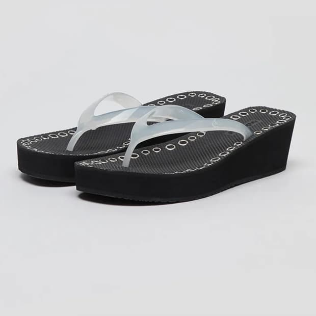 아카이브앱크 eyelet platform sandals (white)