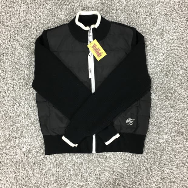 플레이블 경량패딩