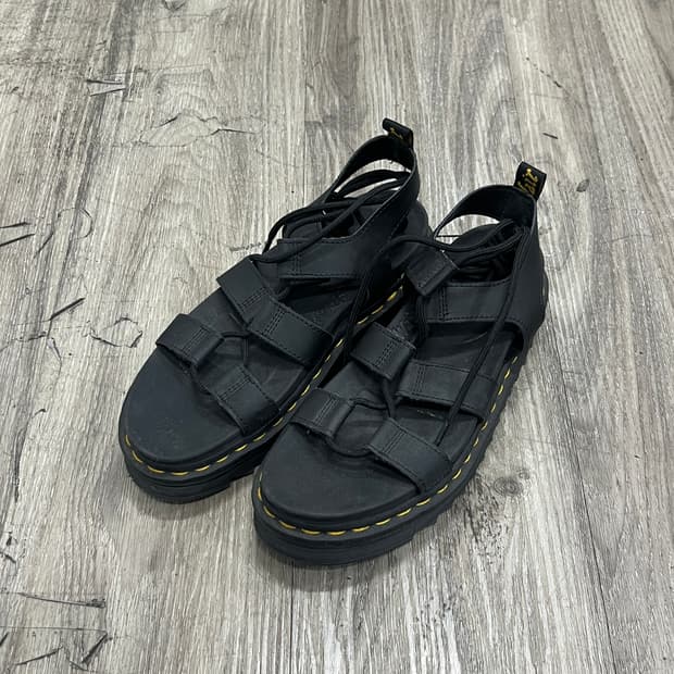Dr martens 닥터마틴 나틸다 블랙 샌들