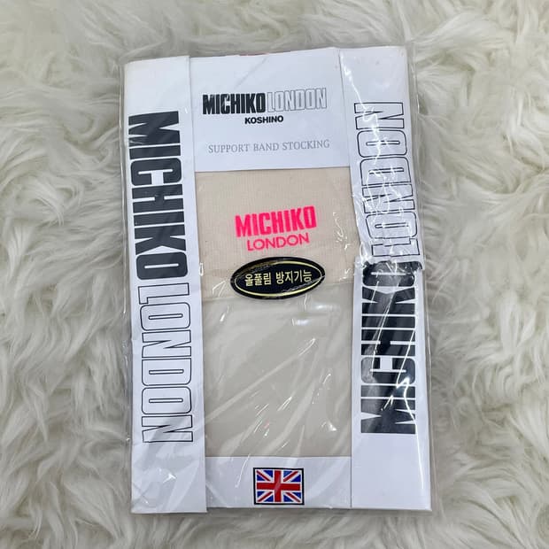 미치코런던 아이보리 스타킹