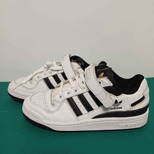 아디다스 오리지널스 포럼 로우 [235]