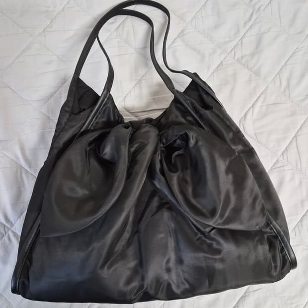 로로안코 리본쇼퍼 블랙