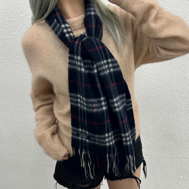 버버리 네이비 노바체크 램스울 머플러