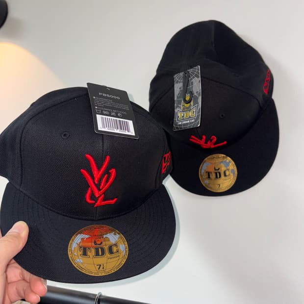 [7 1/4] YVL RED ON BLACK CAP