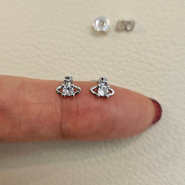 비비안 웨스트 우드 업싸이클링 귀걸이