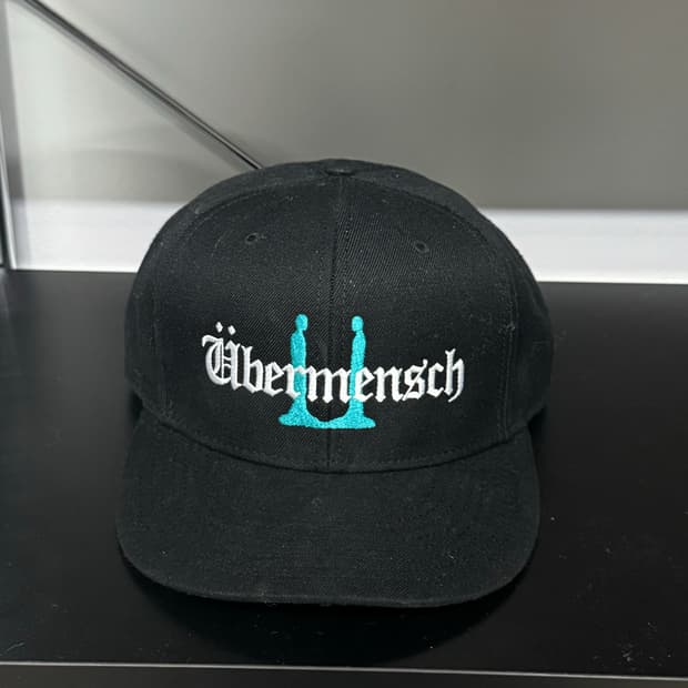 위버맨쉬 스냅백 해외판 판매